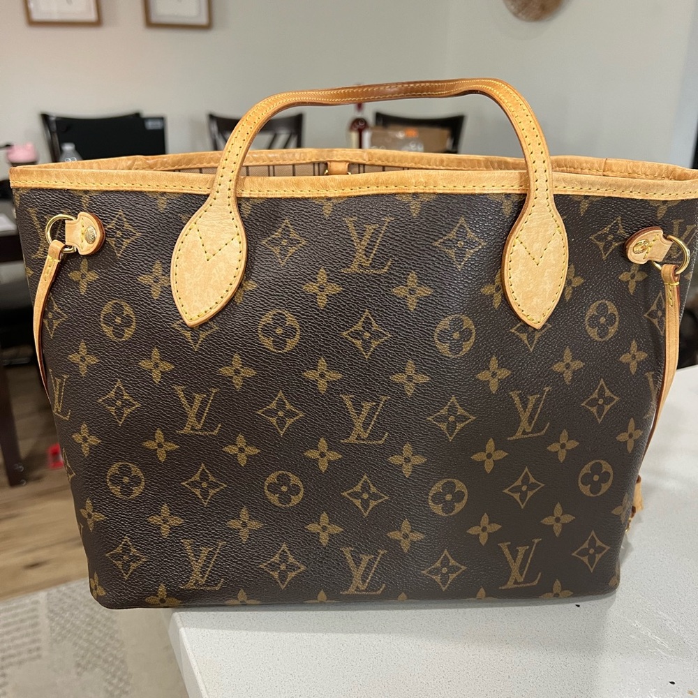Louis Vuitton Neverfull PM Monogram Tote